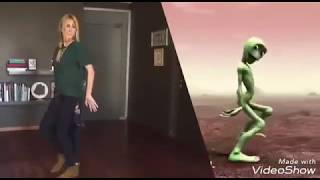 Yeşil Uzaylı Dansı Ünlüler Dans Ediyor