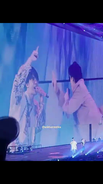 Funny #TaeJin moment at the Permission to Dance LA Concert (Day 3) 😜🤣💜