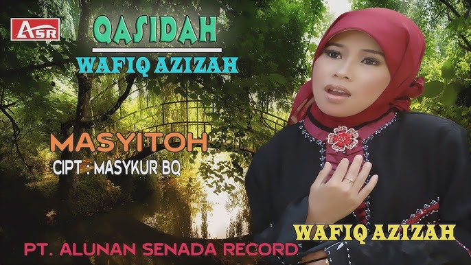 Porno: Bir ayolning ichiga yuzta erkak kiradi Anfisa Chexova va uning butunlay yalangoch tanasi bilan jinsiy aloqa