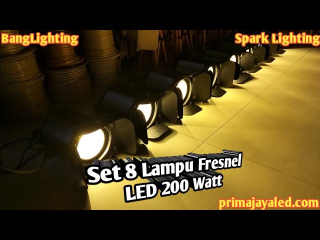 Set 8 Lampu Fresnel LED 200 Watt