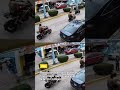 Motociclista hace un caballito y tira a mujer que llevaba a un bebé en Ecatepec