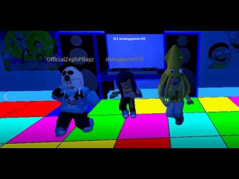 waka-waka-roblox-music-video