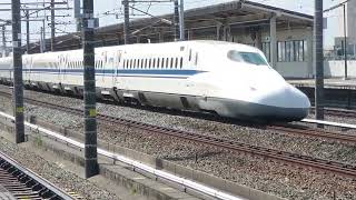 230408_114 掛川駅を通過する東海道新幹線N700系 X34編成(N700a)