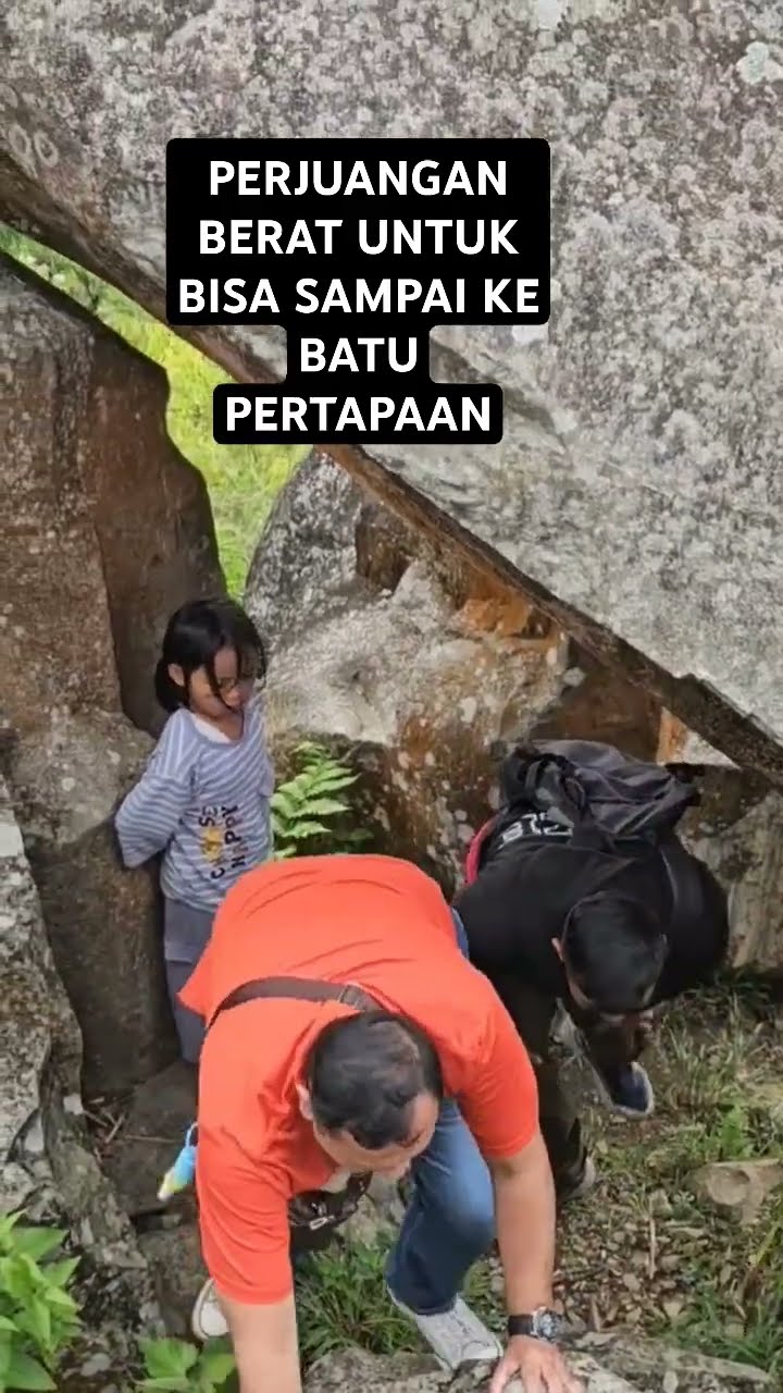 Batu Tumpang Raksasa ,Batu Pertapaan