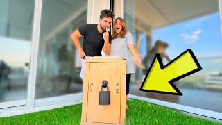 Thumbnail for وصلنا صندوق عشوائي قبل عيد ميلادي !! 📦🤔