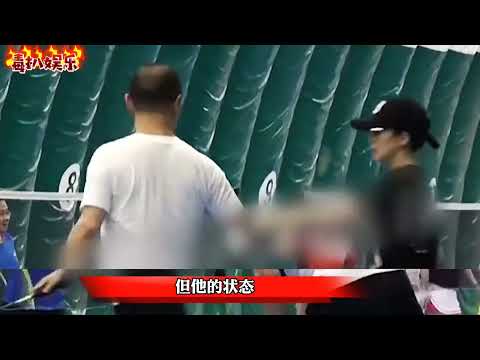 偶遇章子怡夫妇！现身打羽毛球，汪峰发量堪忧？