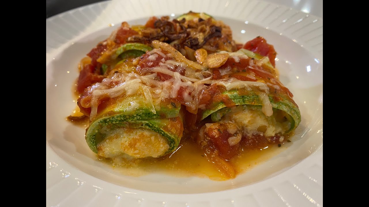 Los más deliciosos Rollitos de Zucchini con Queso Ricotta y Salsa de Tomate