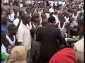 Le prsident denis sassou nguesso danse avec ekongo plateaux part 01 congo brazzaville