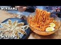 리얼먹방:) 매콤새콤달콤 비빔칼국수 (ft. 군만두)ㅣBibim kalguksu & Fried Shrimp DumplingsㅣREAL SOUNDㅣASMR MUKBANGㅣ