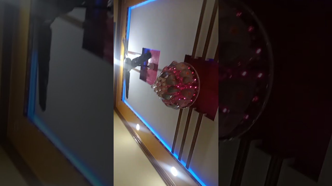 لاهوري محلا  ڪار گيٽ سان جڳه سيل ڪجي ٿي۔۔۔1100 فٽ ۔فل آر سي سي ٽرپل اسٽوري ۔۔320 ڊمانڊ ۔03337538313