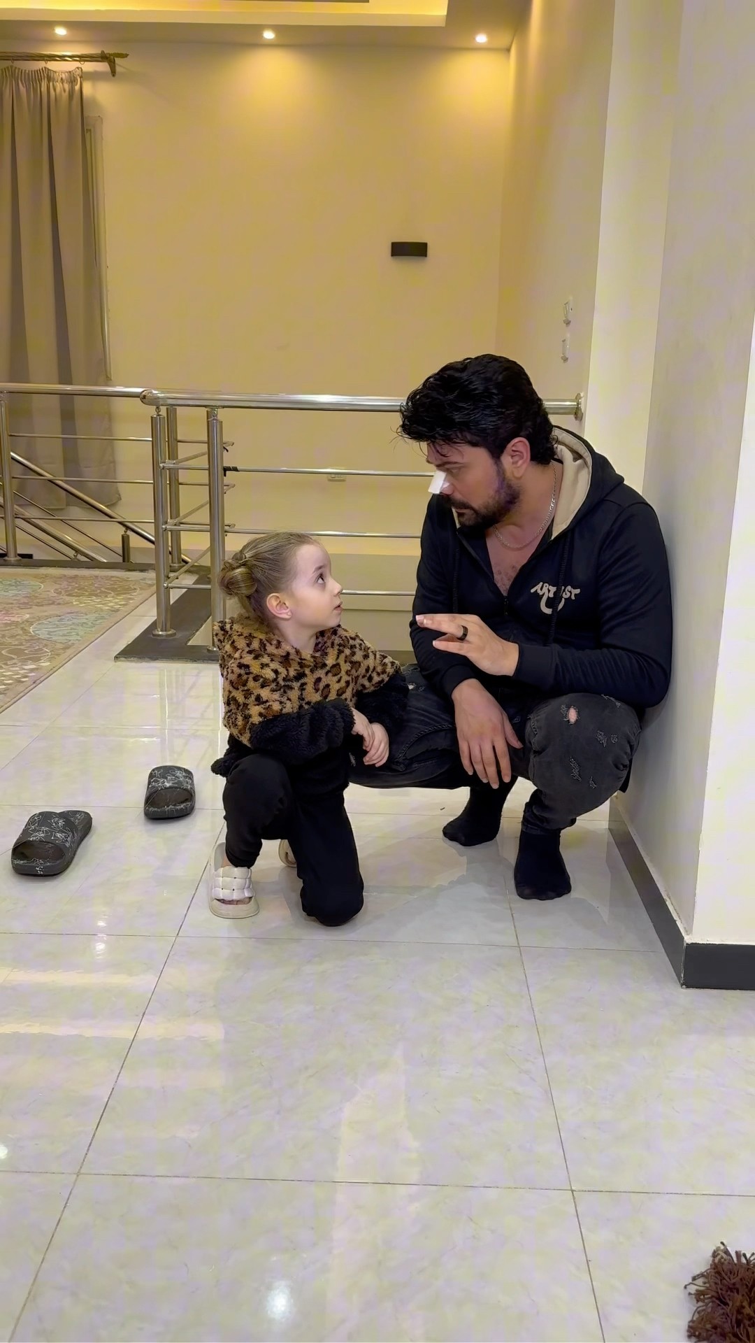 الشحاطه مشيت لوحدها