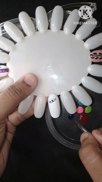 holi special nail art