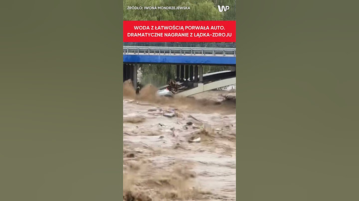 Nagranie z Lądka-Zdrój auto płynęło z nurtem