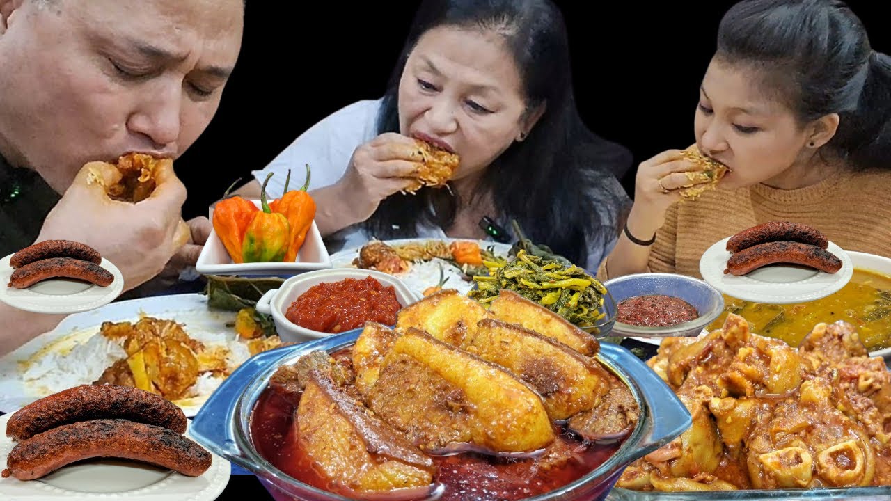 SPICY PORK CURRY WITH PORK FEET PICKLE WITH WHITE SESAME, SMOKE CHICKEN SAUSAGE & ROSELLE CHUTNEY