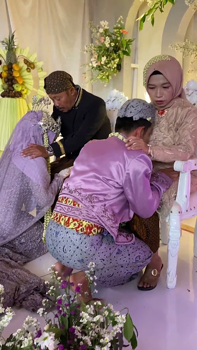 SUNGKEMAN BIKIN NANGIS PENGANTIN DAN ORANG TUA