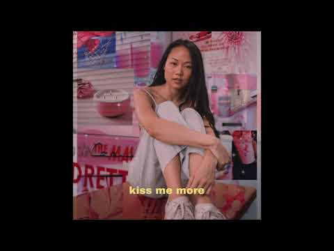 Kiss Me More - Ivoris