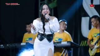 GAMPIL - AYUNDHA - OM SAVANA SAKJOSE - THE WEDDING ( VIKKY & ENJELYN )