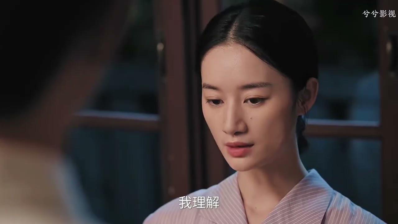 纯真年代的爱情：方穆扬终于鼓足勇气向费霓表白了，方穆静跟前男友一起工作瞿桦吃醋，方穆静瞿桦之间的误会再次加深