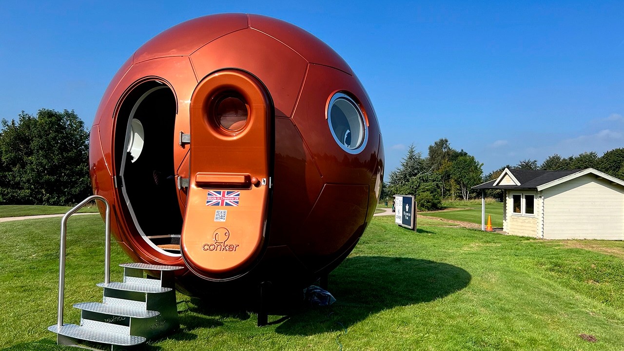 🛸 Conker Pod: крошечный дом в стиле НЛО, который вам нужен
