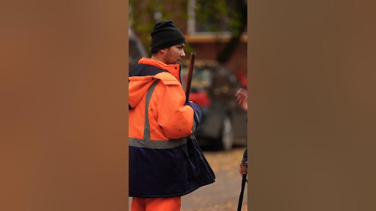 Лицо абракадабры деда рашида. Богатый бизнесмен притворяется бедным. Притворился бедным в собственном отеле. Притворился бедным в собственном отеле. Миллионер притворился бедным.