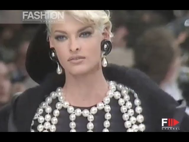 CHANEL Fall 1991/1992 Paris - Fashion Channel class=