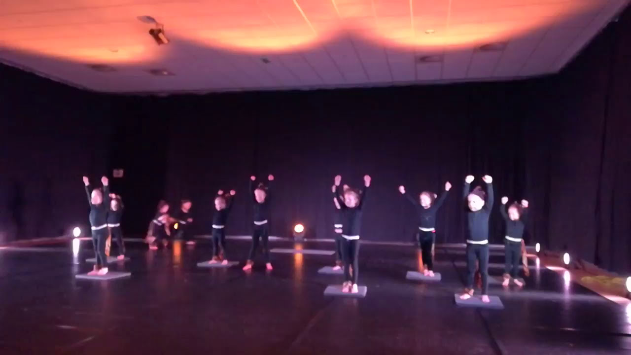 Nationaal reddingmuseum dorus rijkers 2017 kerst 4 en 5 jaar - YouTube