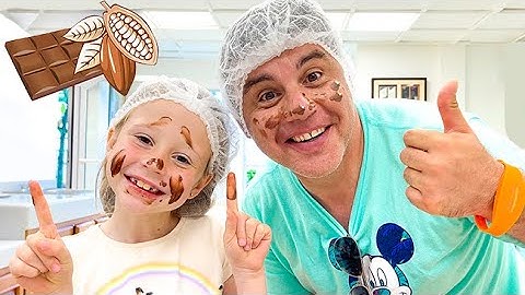 Nastya dan ayah melakukan tur kakao untuk mempelajari cara pembuatan cokelat