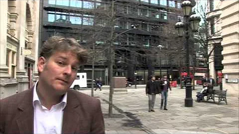 Why use a currency transfer specialist for sending money abroad?