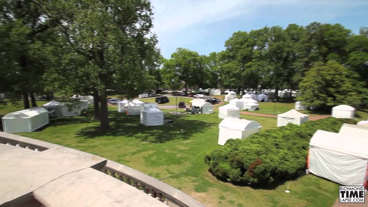 Arts In The Park Friday Setup Time Lapse - May 3, 2013