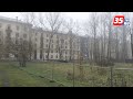 Аварийную сталинскую пятиэтажку начали сносить в Череповце
