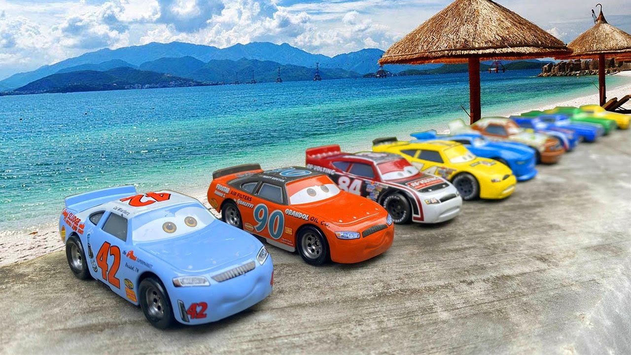 disney-pixar-cars-looking-for-lightning-mcqueen-sally-carrera-mater