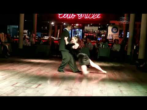 Daniel Juarez y Alejandra Armenti tango performance, Juan D´Arienzo, El Puntazo