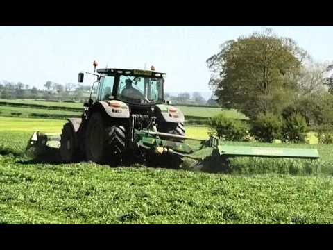 John Deere Mowing at Speed!