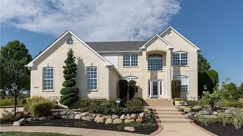 Homes for sale - 2680 South Hillview Drive, New Palestine, IN 46163