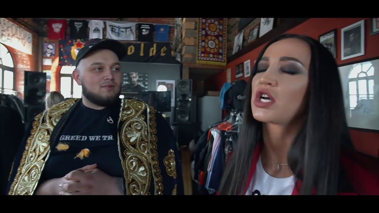 Первая женщина в России официально признанная **** на всю голову