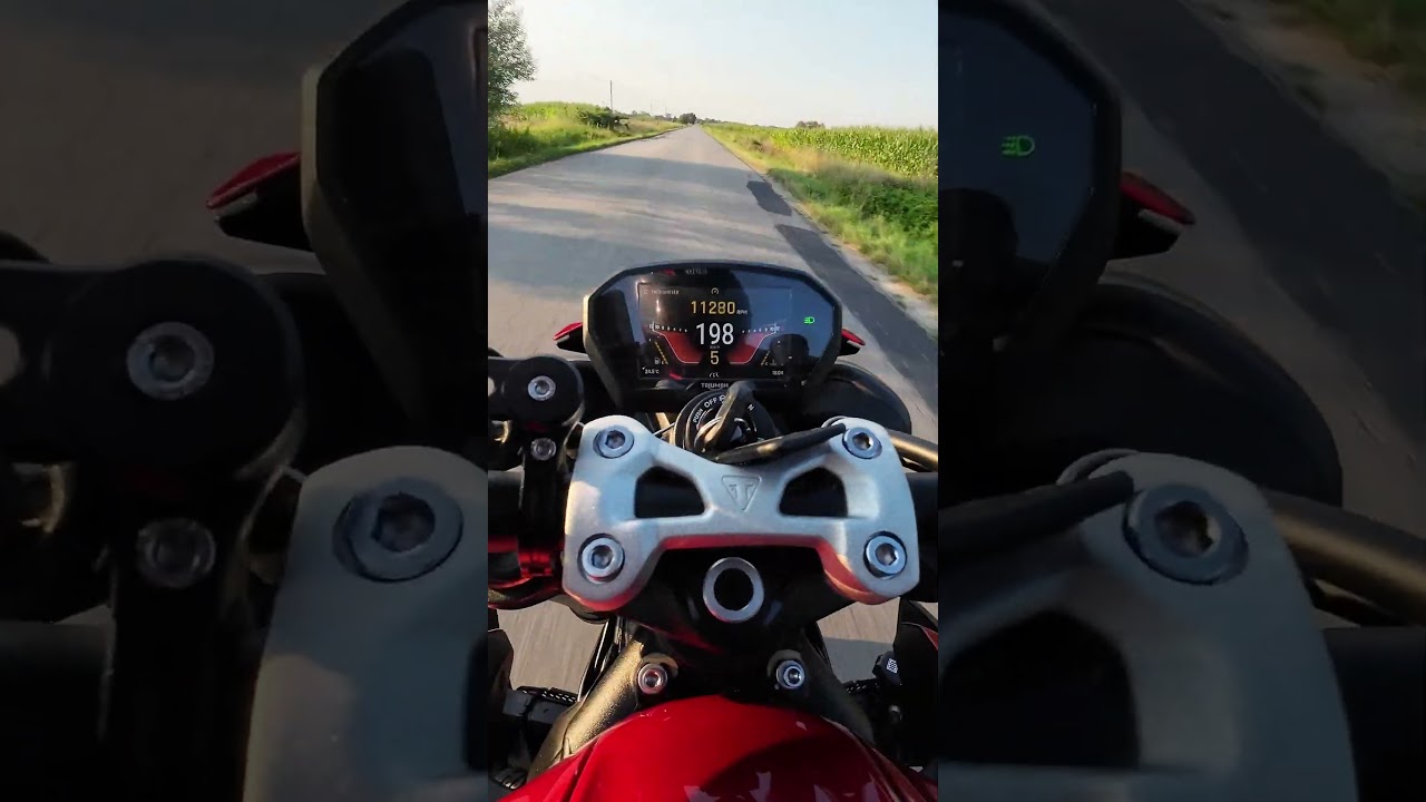 Triumph Street Triple 765 RS acceleration 2 raw sound