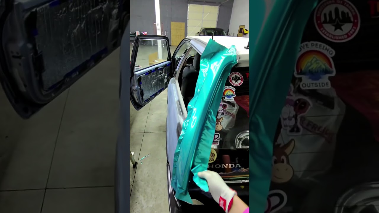 Wrapping my 1986 civic hatch with a new orafol turbo turquoise. ASMR style