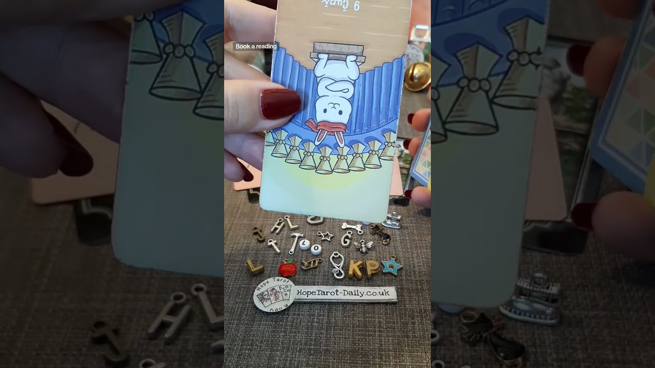 Человек, о котором вы думаете, хочет вам что-то сказать | Гадание на картах Таро (вечная классика)