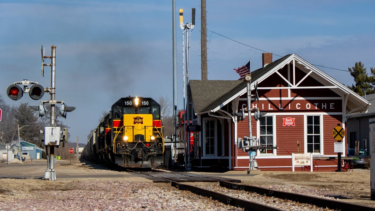 Dream Come True: Iowa Interstate SD38-2 Leading on the Peoria Subdivision! 