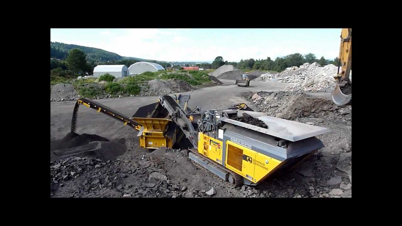 Rubble Master RM80GO! knuser asfalt.