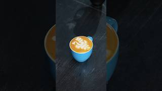Рисуем лебедя в маленькой эспрессо-чашке 🦢 #кофе #латтеарт #капучино