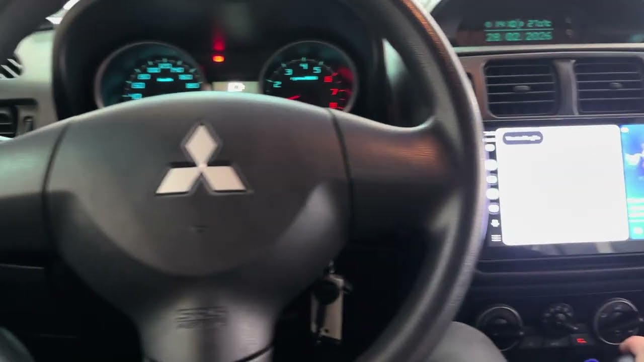 Pajero TR4 2012 - central 9” Apple CarPlay e Android Auto wireless