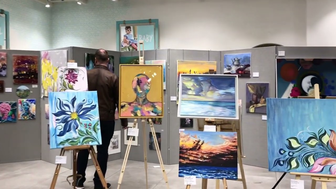 UK FOR UKRAINE: SUPPORT THROUGH ART