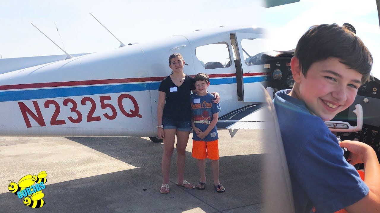 Our FIRST Plane Ride! Did Benjamin Fly The Plane? - YouTube