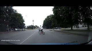 Придурок на велосипеде!!!
