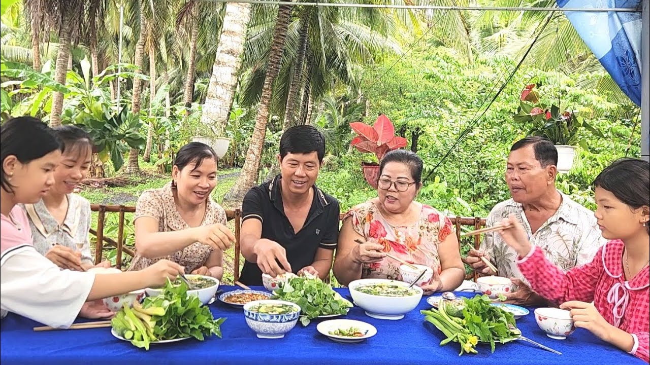 Cả Nhà Cứ Ăn Đi Món Này Con Lo Được Ký Ức Về Một Bữa Cơm Gia Đình Hạnh Phúc | TKQ & Family T 2113