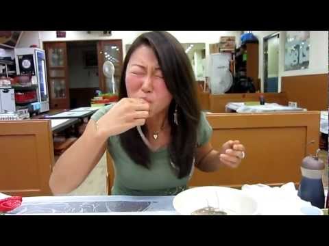 Vidéo: Est-il Possible De Manger Une Pieuvre Vivante