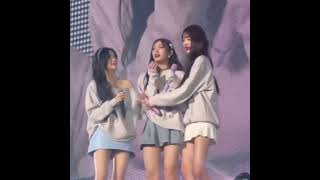 240310 Ive 2Nd Fanmeeting, Leeseo Cry But Wonyoung Stay With Her