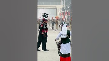 Guards at Pakistan-India border perform ceremony on wagah border