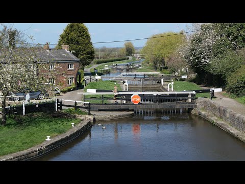 Ship Inn to Rufford and back along the Leeds and Liverpool Canal